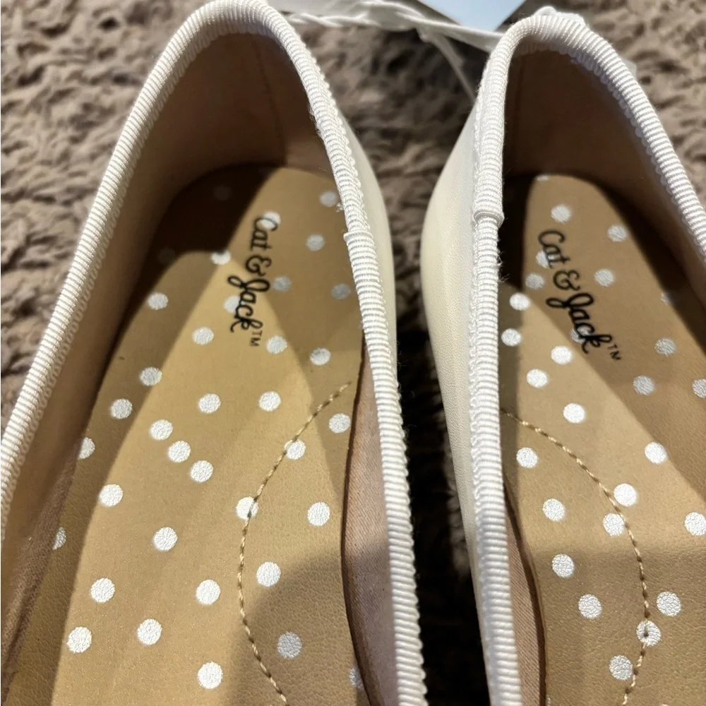Cat & Jack White Ballet Flats Bow Slip On Dress Shoes Girls Size 13 NWT